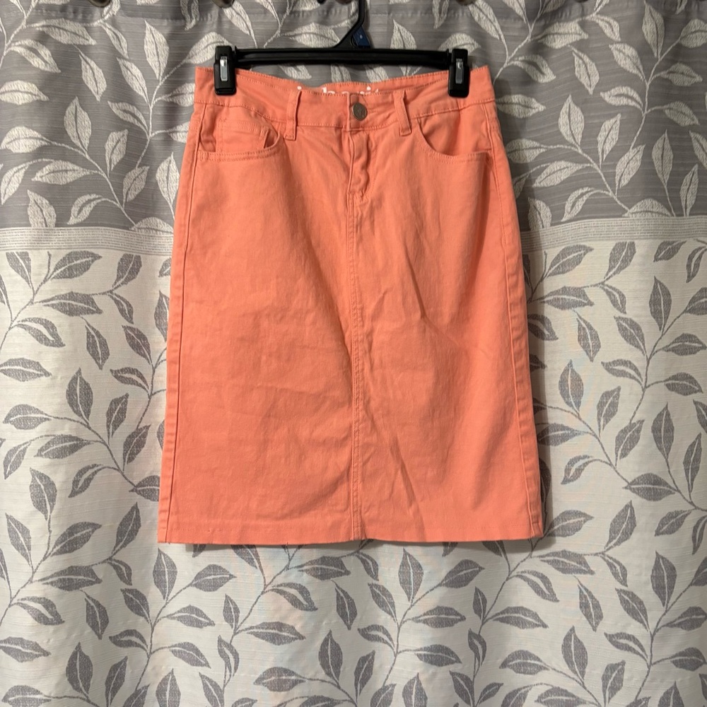 Elegant Coral Pencil Skirt